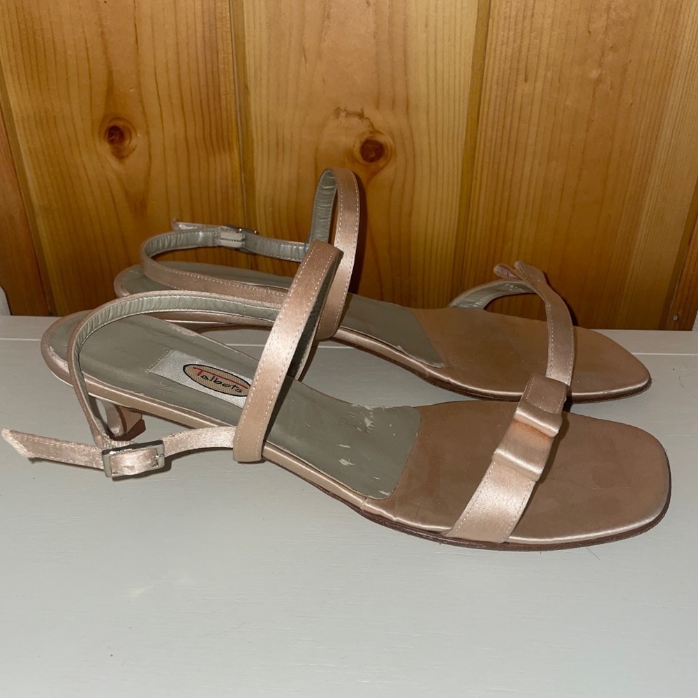 Talbots Heels - Picture 2 of 6